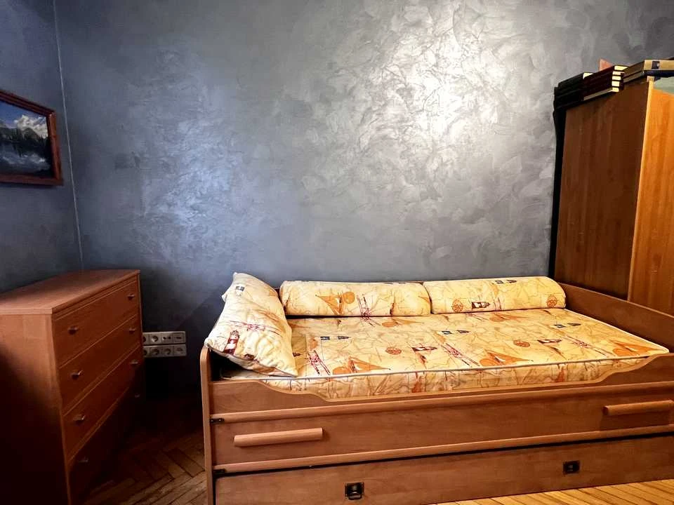 Квартира. Київ, Деревлянська вул.