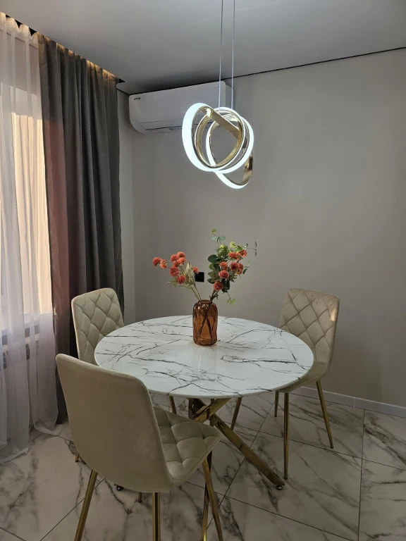 FOR SALE Stylish apartment with DESIGNER RENOVATION on the 3rd floor