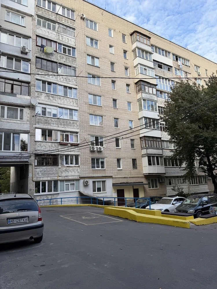 Квартира на Словʼянці