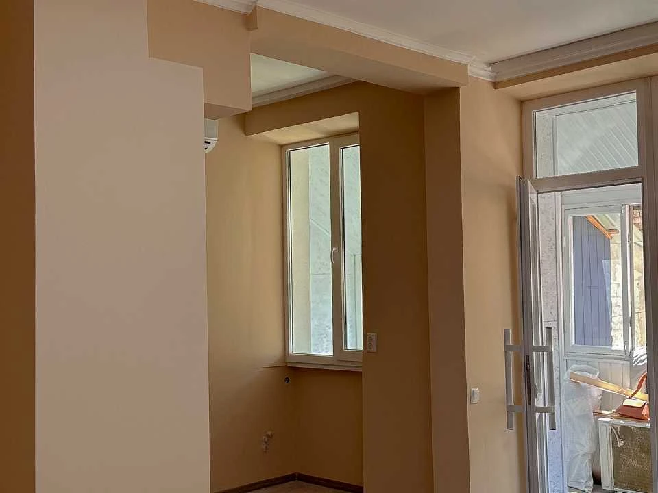 Apartment. Shkilna St.