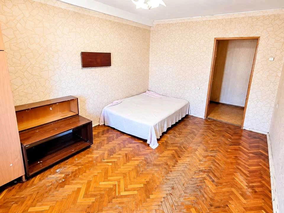 Квартира. Киев, Русановская набережная ул.