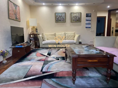 2K apartment on Pecers'ky near Arsenal metro. Ivan Mazepy