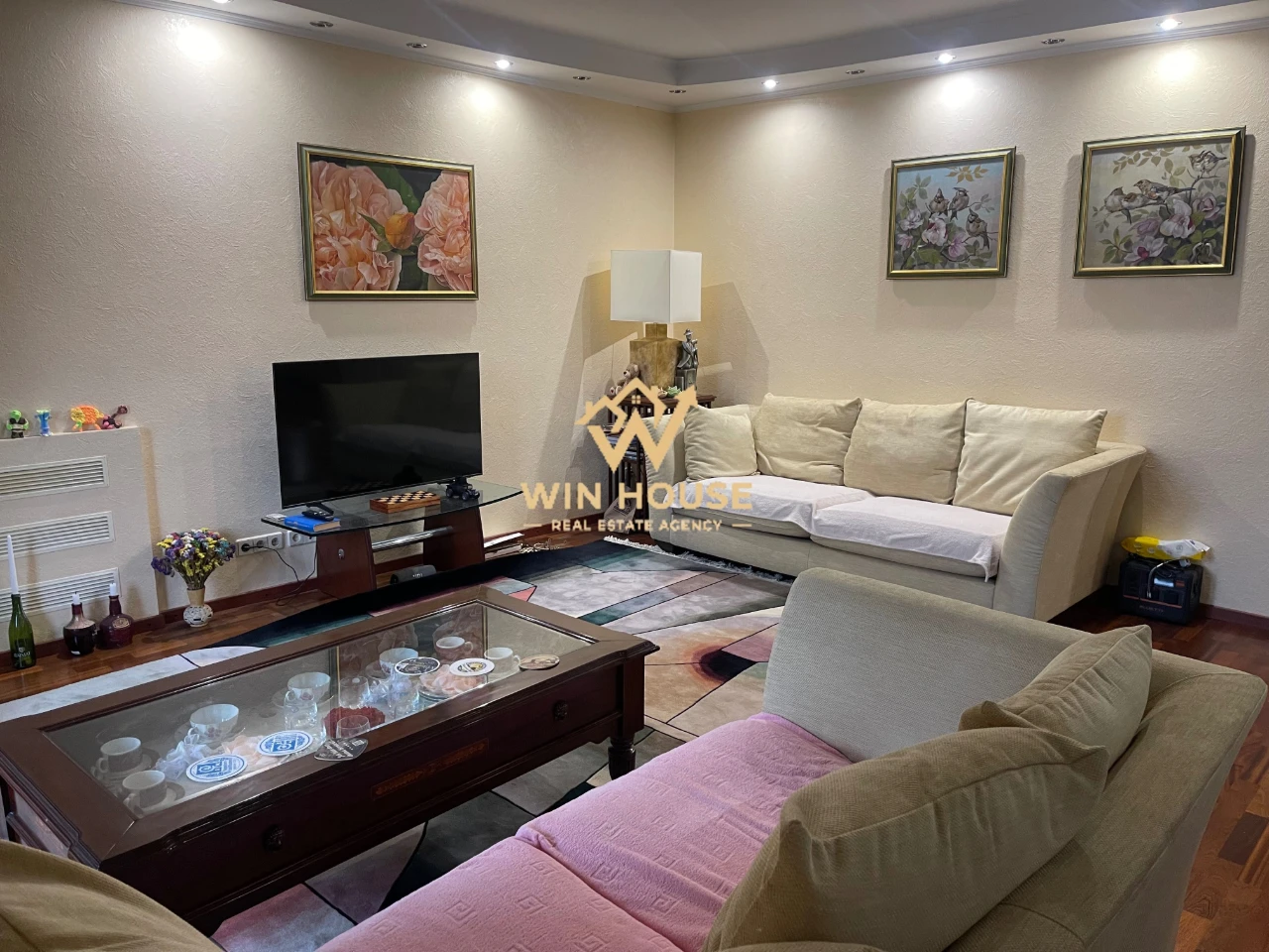2K apartment on Pecers'ky near Arsenal metro. Ivan Mazepy