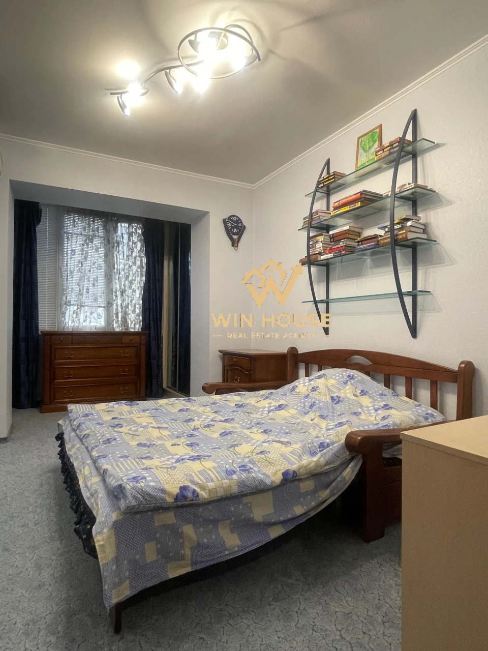 2K apartment on Pecers'ky near Arsenal metro. Ivan Mazepy