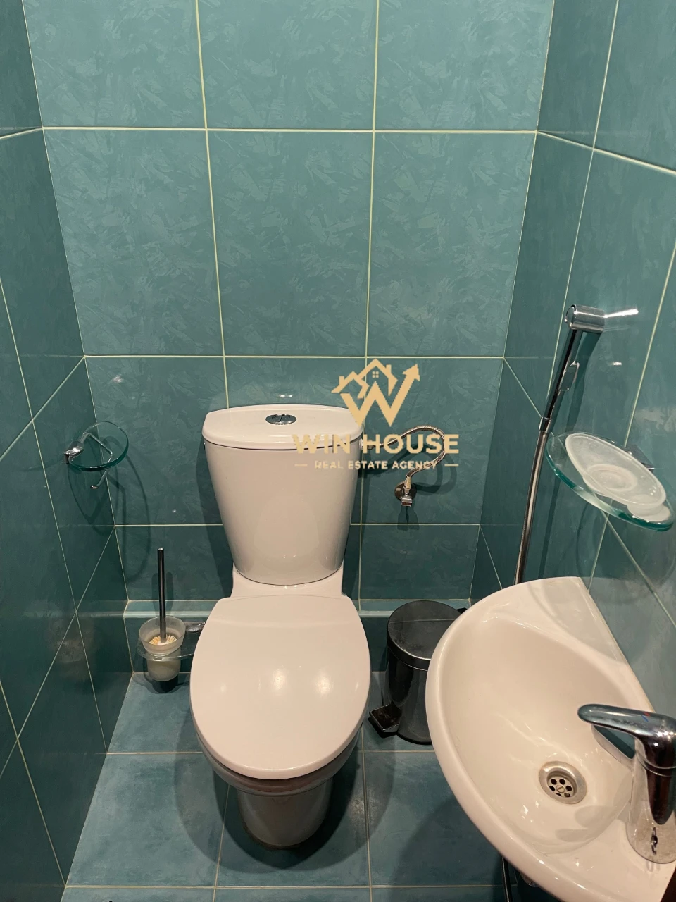 2K apartment on Pecers'ky near Arsenal metro. Ivan Mazepy