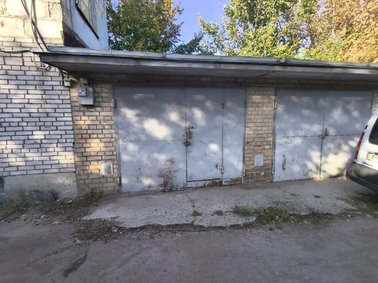 Терміново продається подвійний гараж