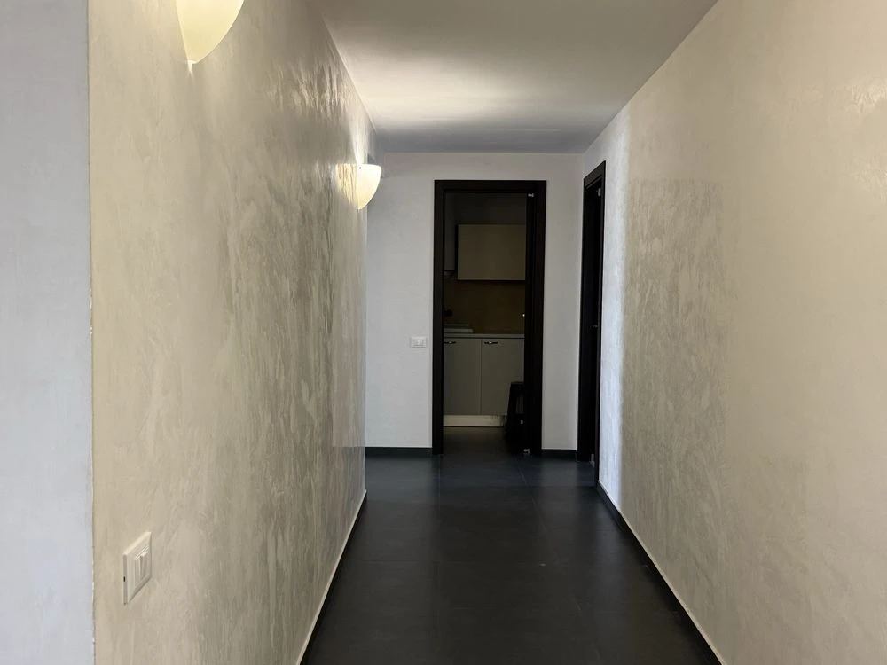 Sale or long-term rental. 3-bedroom apartment 150 m²
