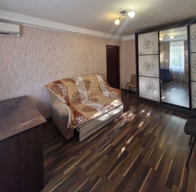 Rent 2-room apartment 47 sq m, Heroes of Sevastopol Street, 1