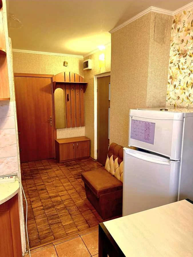 Продається 1-кімнатна квартира 39 м², вулиця Николая Закревського,