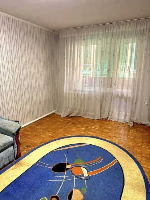 Продається 1-кімнатна квартира 39 м², вулиця Николая Закревського,