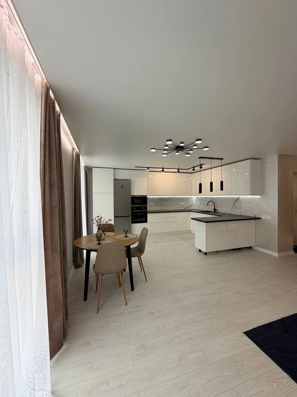 Продаж 1-кімнатного квартири, 61 м.кв., вулиця Рудненська