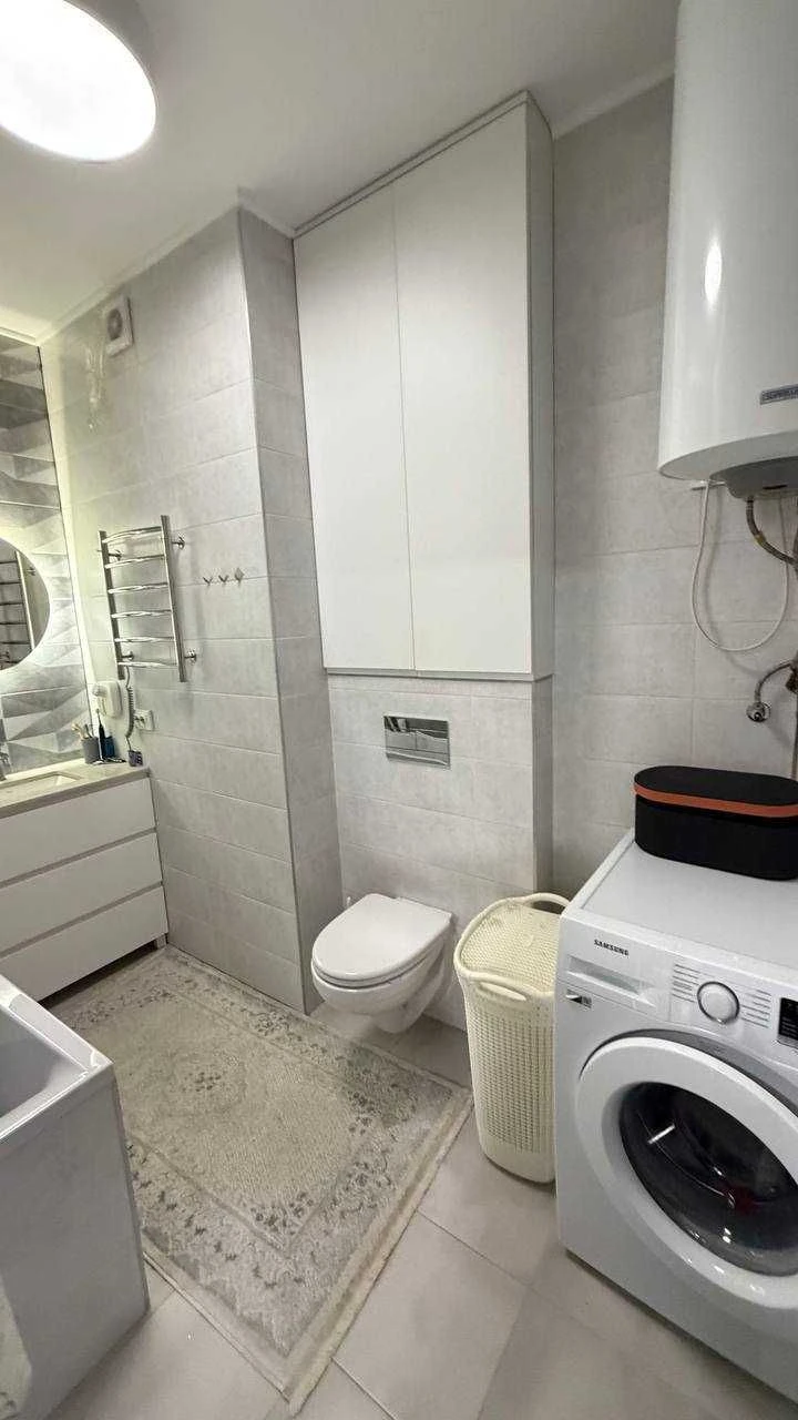 3-room apartment with designer renovation! Syretski Sady Residential Complex