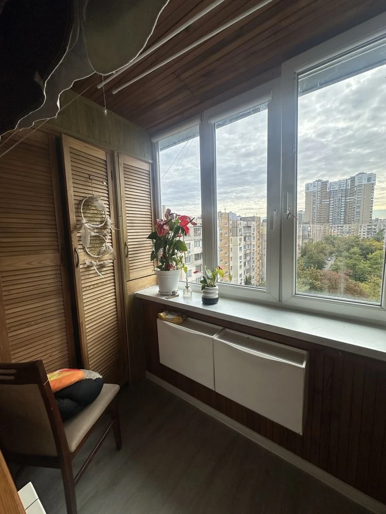 3к Шептицького 3, метро Лівобережна, Дніпровський р-н