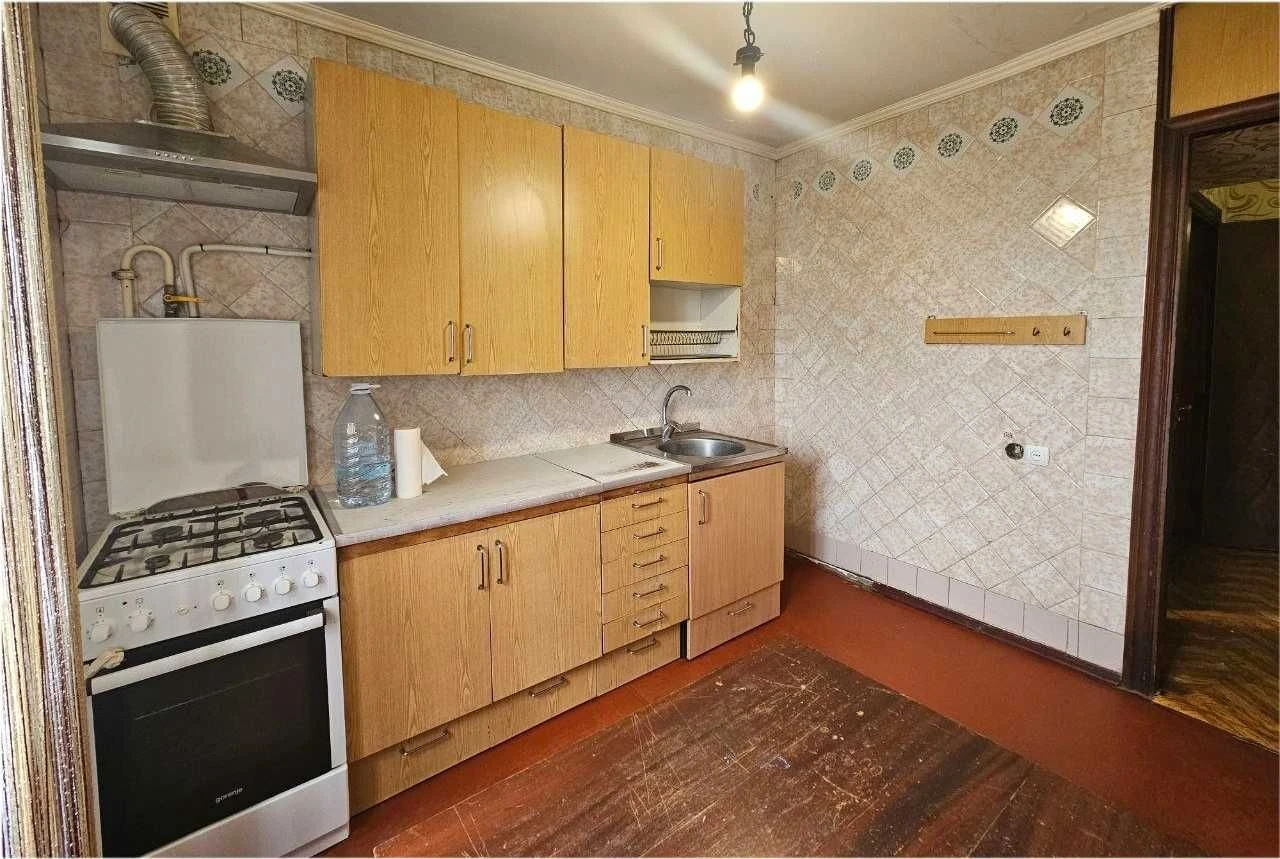 продам 4к., вул. Братиславська 13, Воскресенка, поруч Епіцен