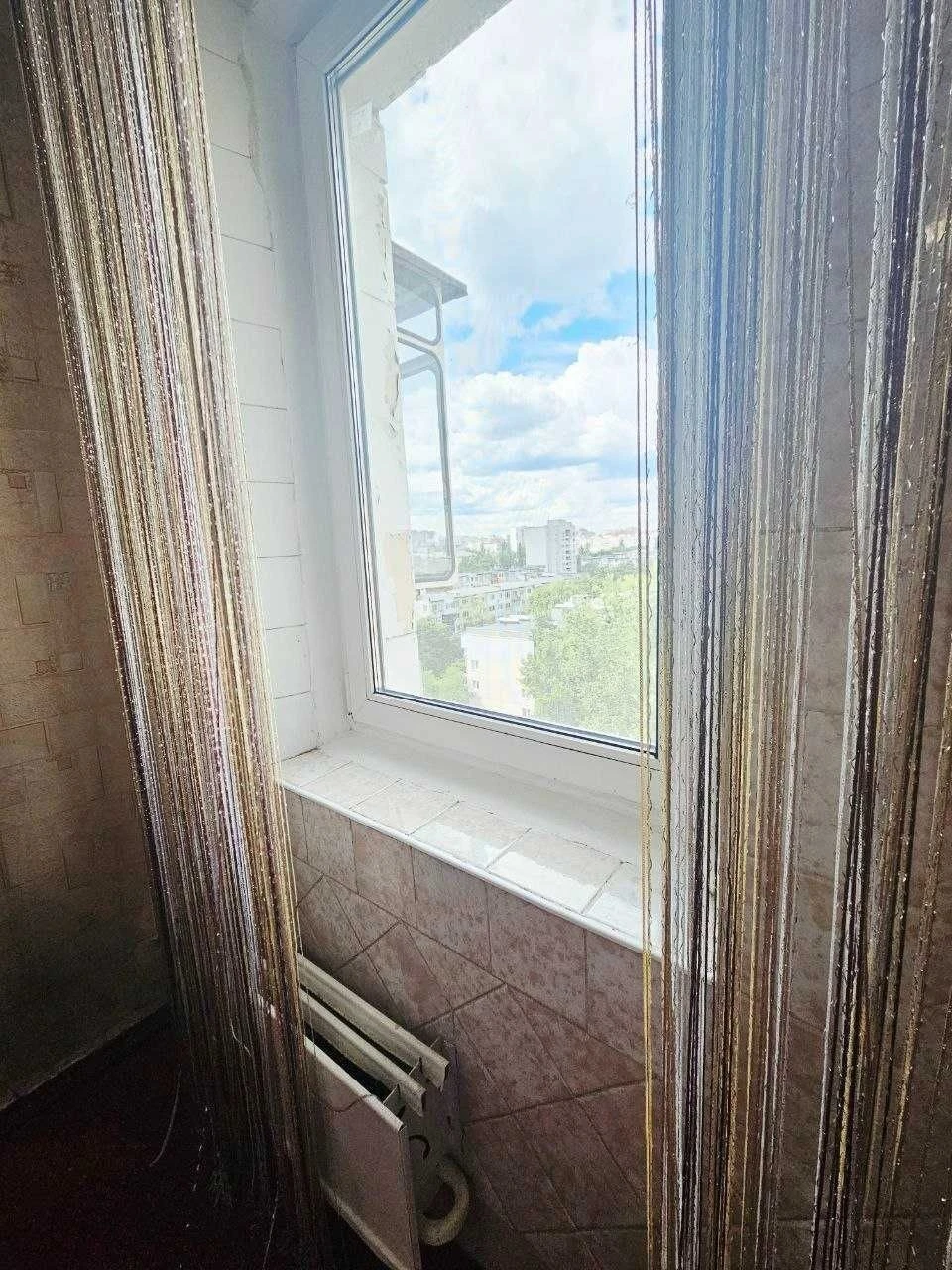 продам 4к., вул. Братиславська 13, Воскресенка, поруч Епіцен