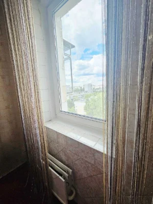 продам 4к., вул. Братиславська 13, Воскресенка, поруч Епіцен