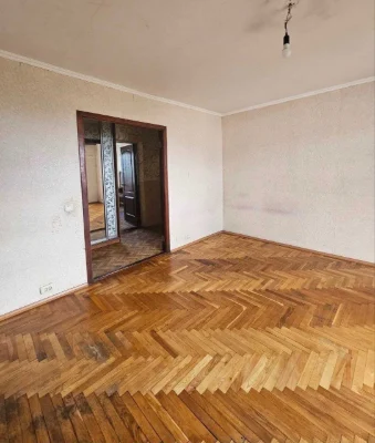 продам 4к., вул. Братиславська 13, Воскресенка, поруч Епіцен