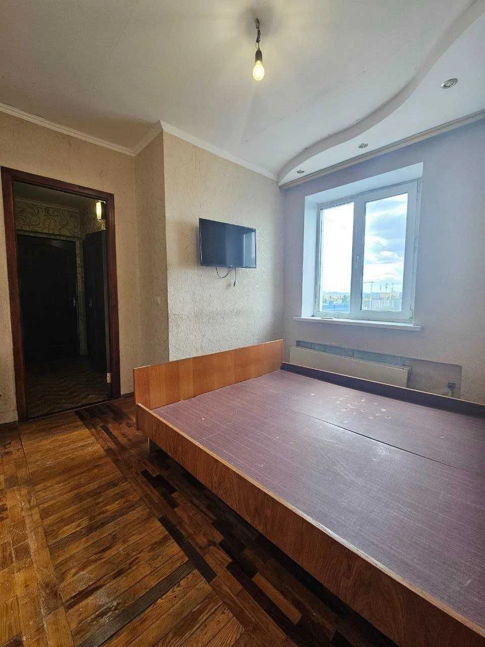 продам 4к., вул. Братиславська 13, Воскресенка, поруч Епіцен