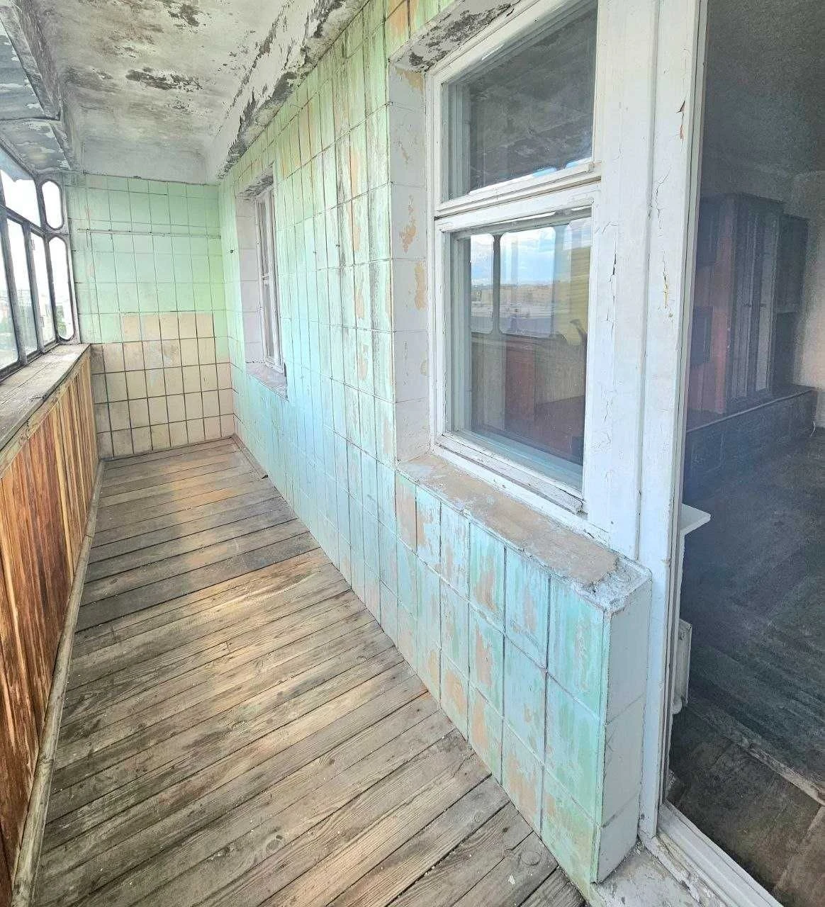продам 4к., вул. Братиславська 13, Воскресенка, поруч Епіцен