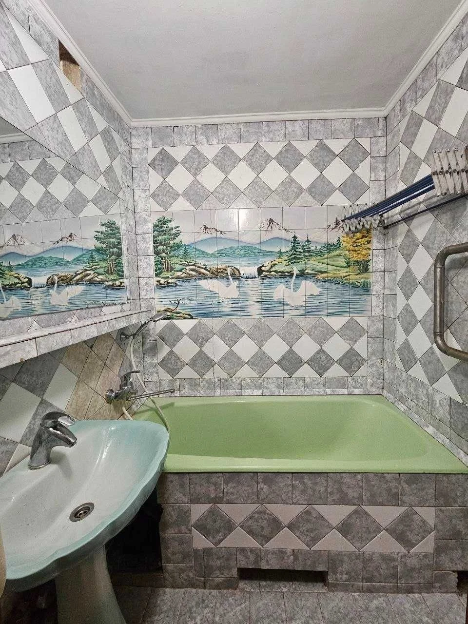 продам 4к., вул. Братиславська 13, Воскресенка, поруч Епіцен
