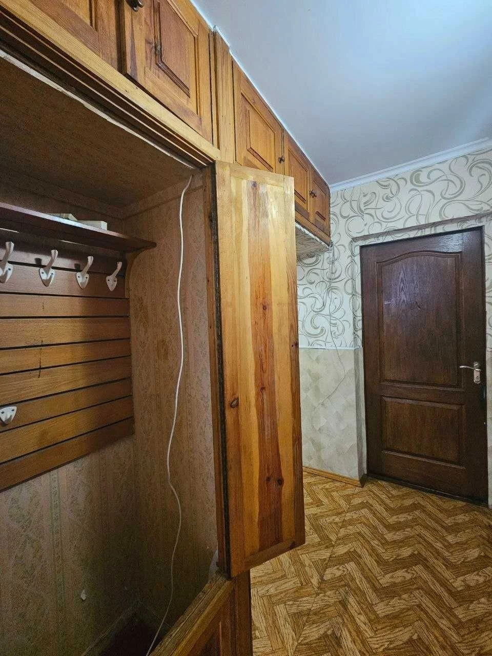 продам 4к., вул. Братиславська 13, Воскресенка, поруч Епіцен
