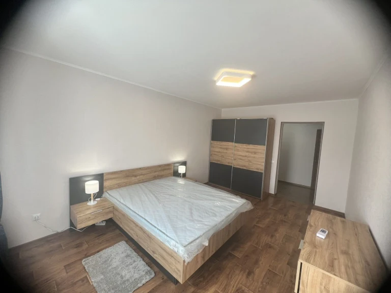 No commission! Owner! Konopljanskaya 22B, 2-room apartment, 77 sq m