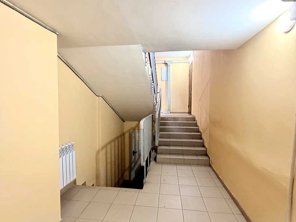 Квартира. Київ, Богатирська вул.
