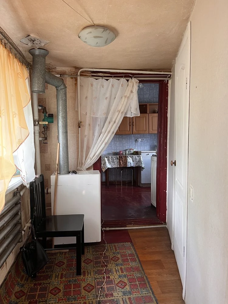 Продаж половини будинку в районі проспекту Металургів, 6
