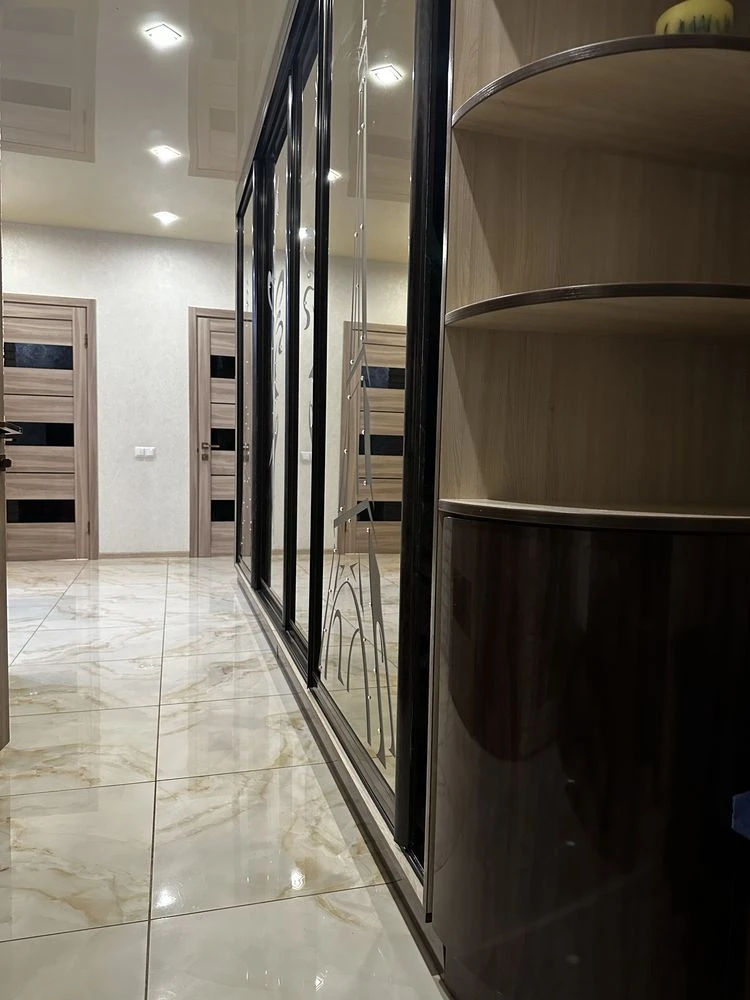 Просторная 2-комнатная квартира 67 м², в доме есть убежище