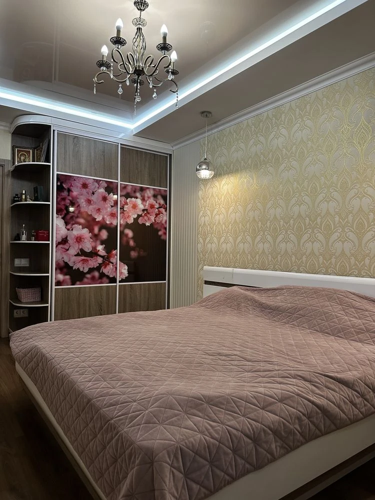 Просторная 2-комнатная квартира 67 м², в доме есть убежище