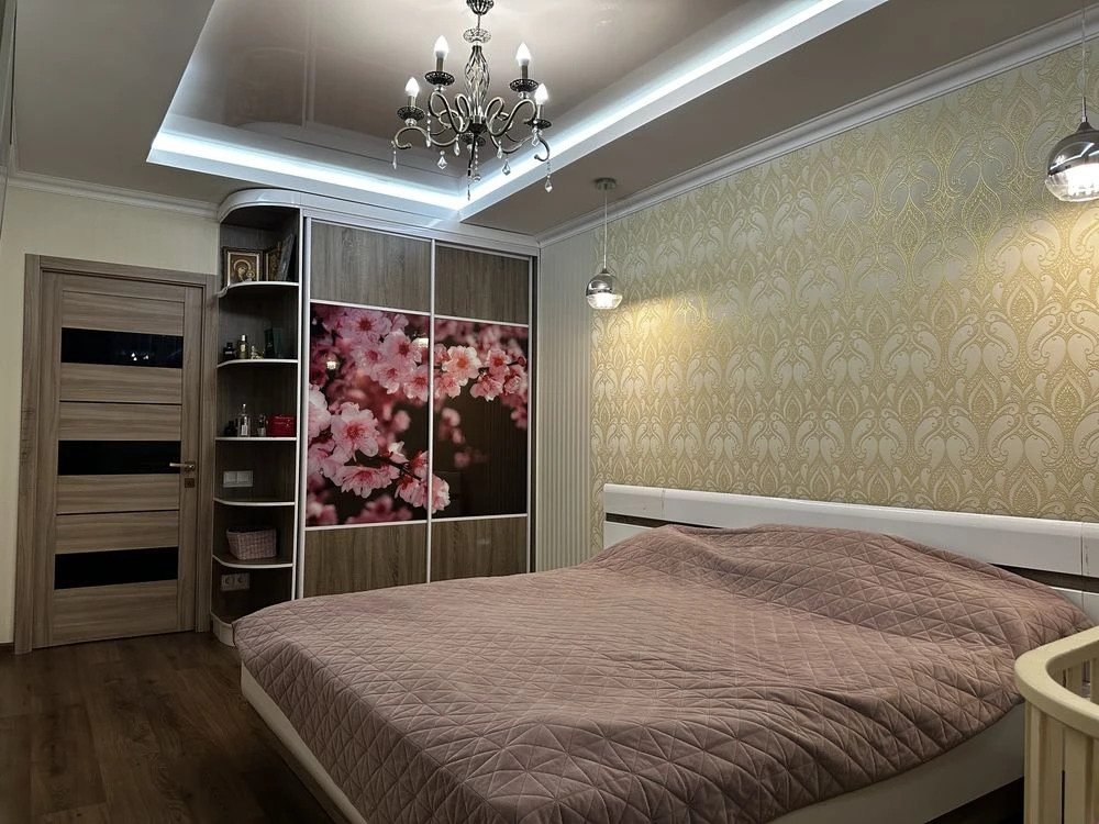 Просторная 2-комнатная квартира 67 м², в доме есть убежище