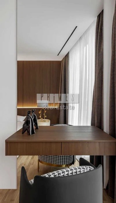Продаж 3-кімнатної дизайнерської квартири 84 м² з терасою ЖК