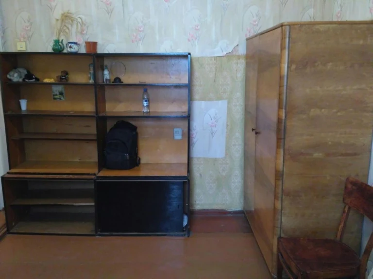 СРОЧНО!Продаю 2-ком.Квартиру.М/п.Рынок (ЦЕНТР) Электр+Вода(п