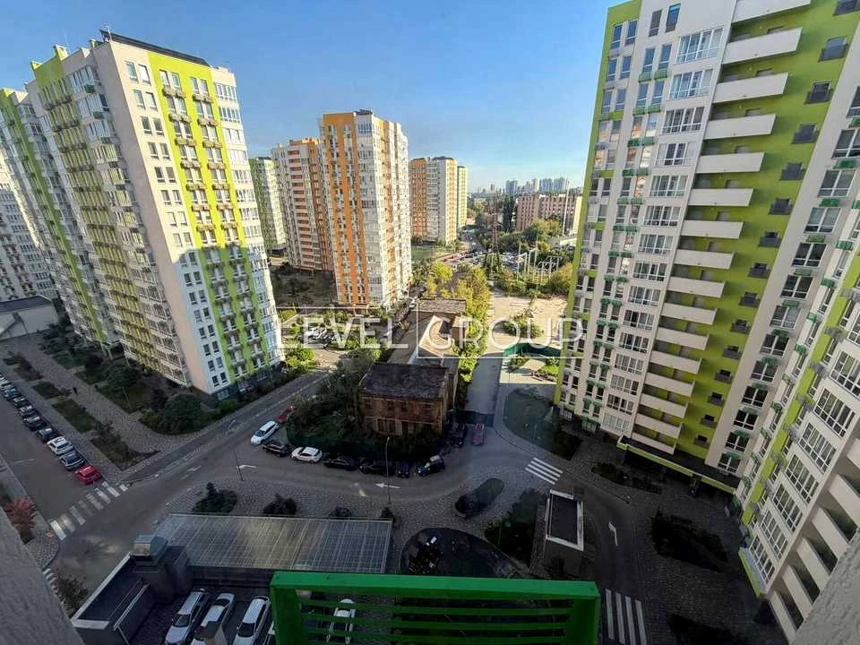 Квартира. Київ, вулиця Олеся Бердника