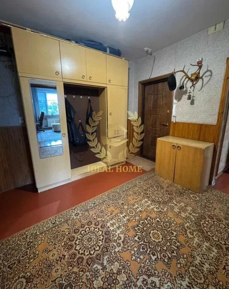 Простора 3-кімнатна квартира Красной Калины пр-т