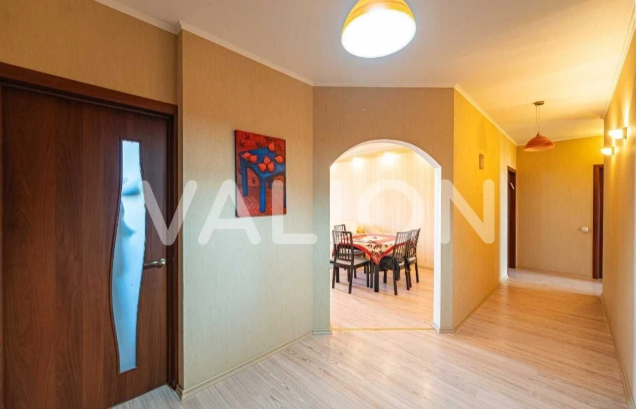 For Sale 3-room apartment, Vasyl Kasiyana Street, 2/1, Holosiiv.