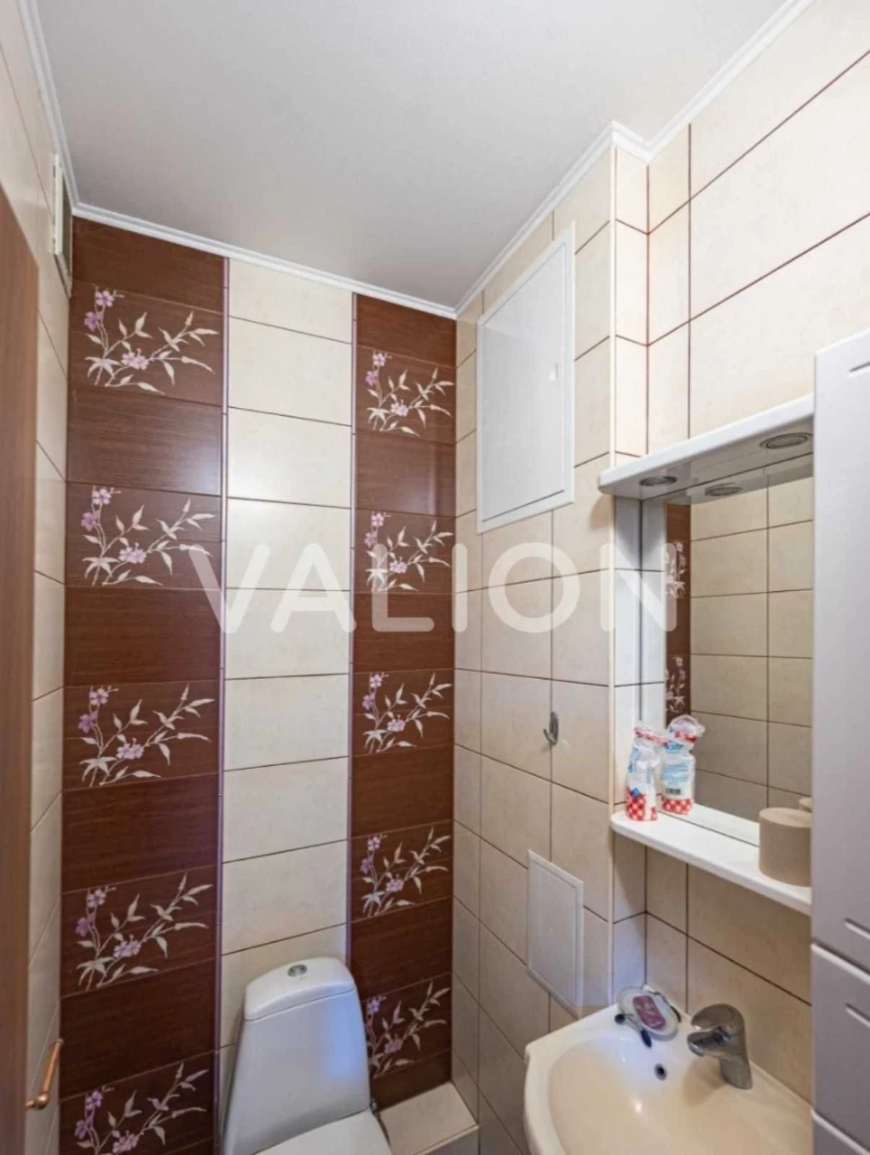 For Sale 3-room apartment, Vasyl Kasiyana Street, 2/1, Holosiiv.