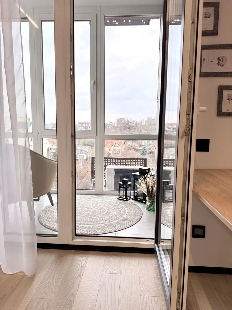 No %. Rental of a 1-bedroom apartment, 52 sq. m. in the City Hub complex, near the Volozh railway station.