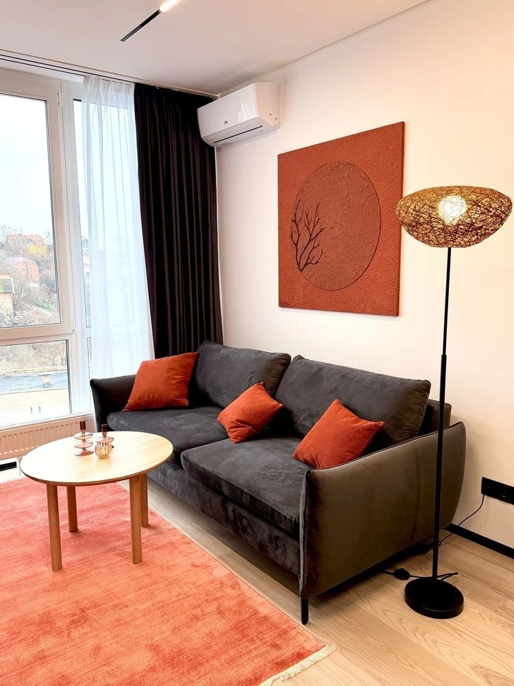 No %. Rental of a 1-bedroom apartment, 52 sq. m. in the City Hub complex, near the Volozh railway station.