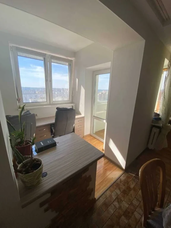Great offer! Sale of a 3-bedroom apartment, Obolon, вул. Iasyuka