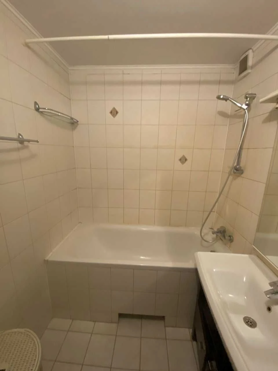 Great offer! Sale of a 3-bedroom apartment, Obolon, вул. Iasyuka