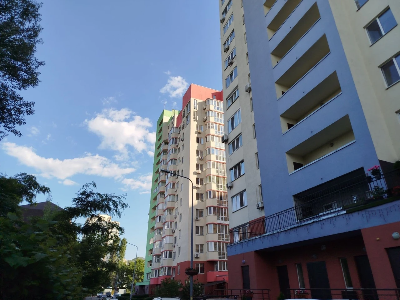 Продаж квартири в ЖК "Садовий Лівобережна" від власника, 1-ша квартира 43.8