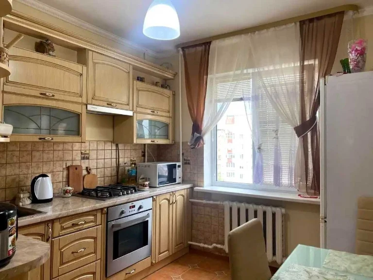 Sale of a 2-room apartment on Cascade (Mykolychuka Street), 7th floor