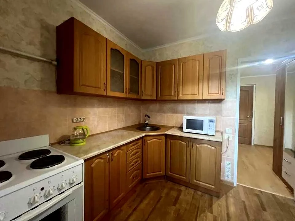 Квартира. Київ, Ревуцького вул.