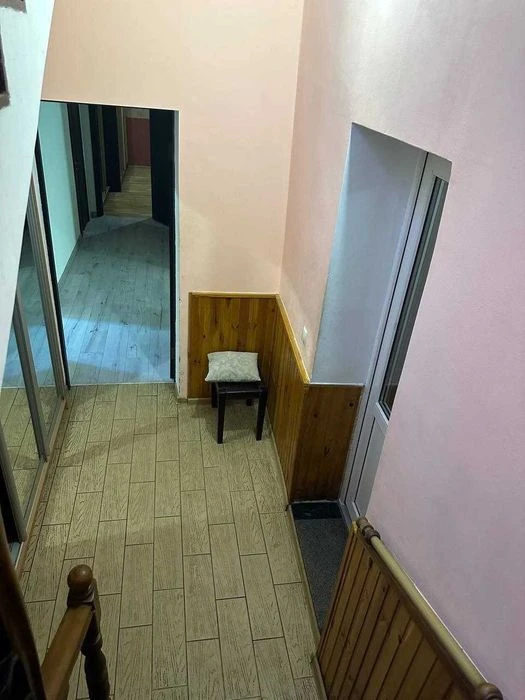 Багаторівнева квартира 214 м² для життя, бізнесу або оренди