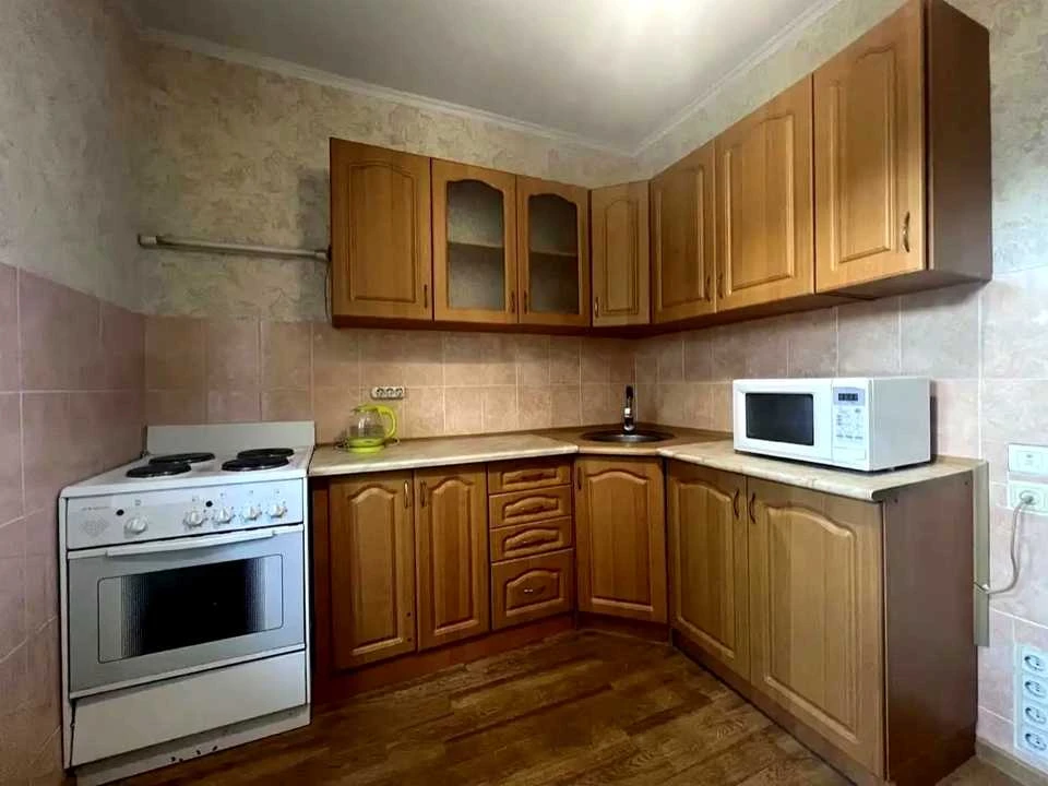 Квартира. Київ, Ревуцького вул.
