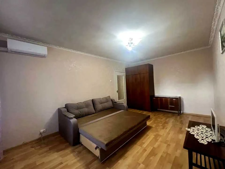 Квартира. Київ, Ревуцького вул.