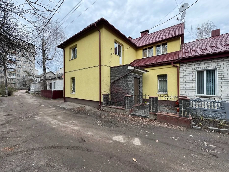 Багаторівнева квартира 214 м² для життя, бізнесу або оренди