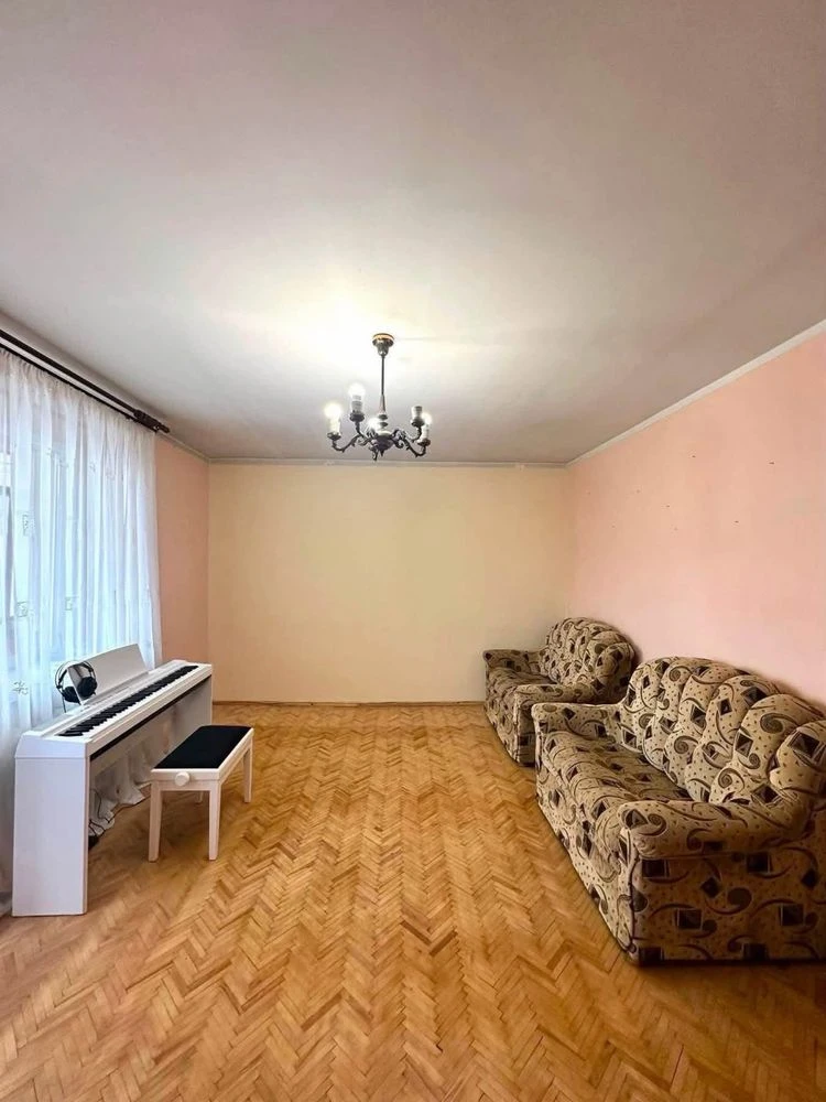 2-bedroom apartment on Vydrodzhenne | 57.5 m² | 2nd floor