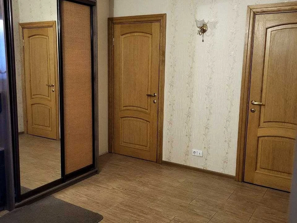 Квартира. Київ, вулиця Печенізька